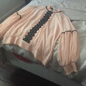 GORGEOUS Creamy Peach & Black Laced Blouse